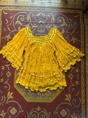 Vintage 70s flowy Ruffled  gauze Peasant Blouse with  ribbon details